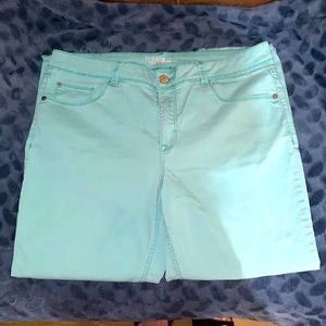 Time And Tru mid rise skinny jeans. Size 16.